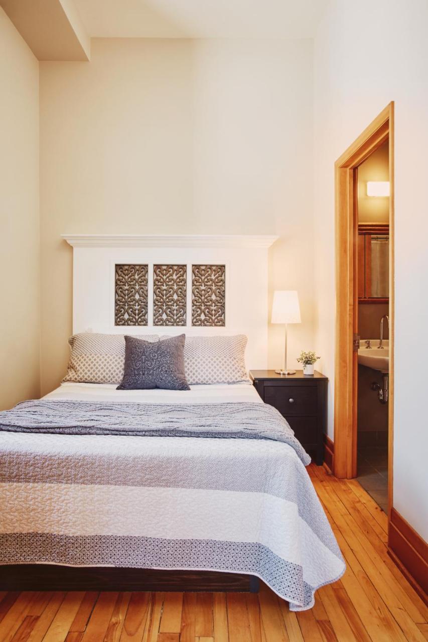Bed & Breakfast De L'abbaye D'oka